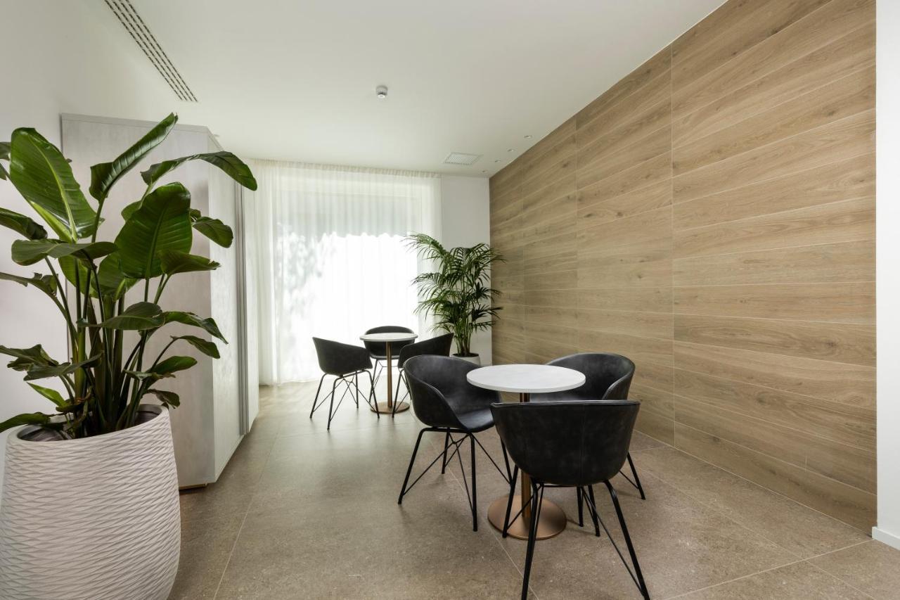 Aparthotel The Palm Riccione Exterior foto