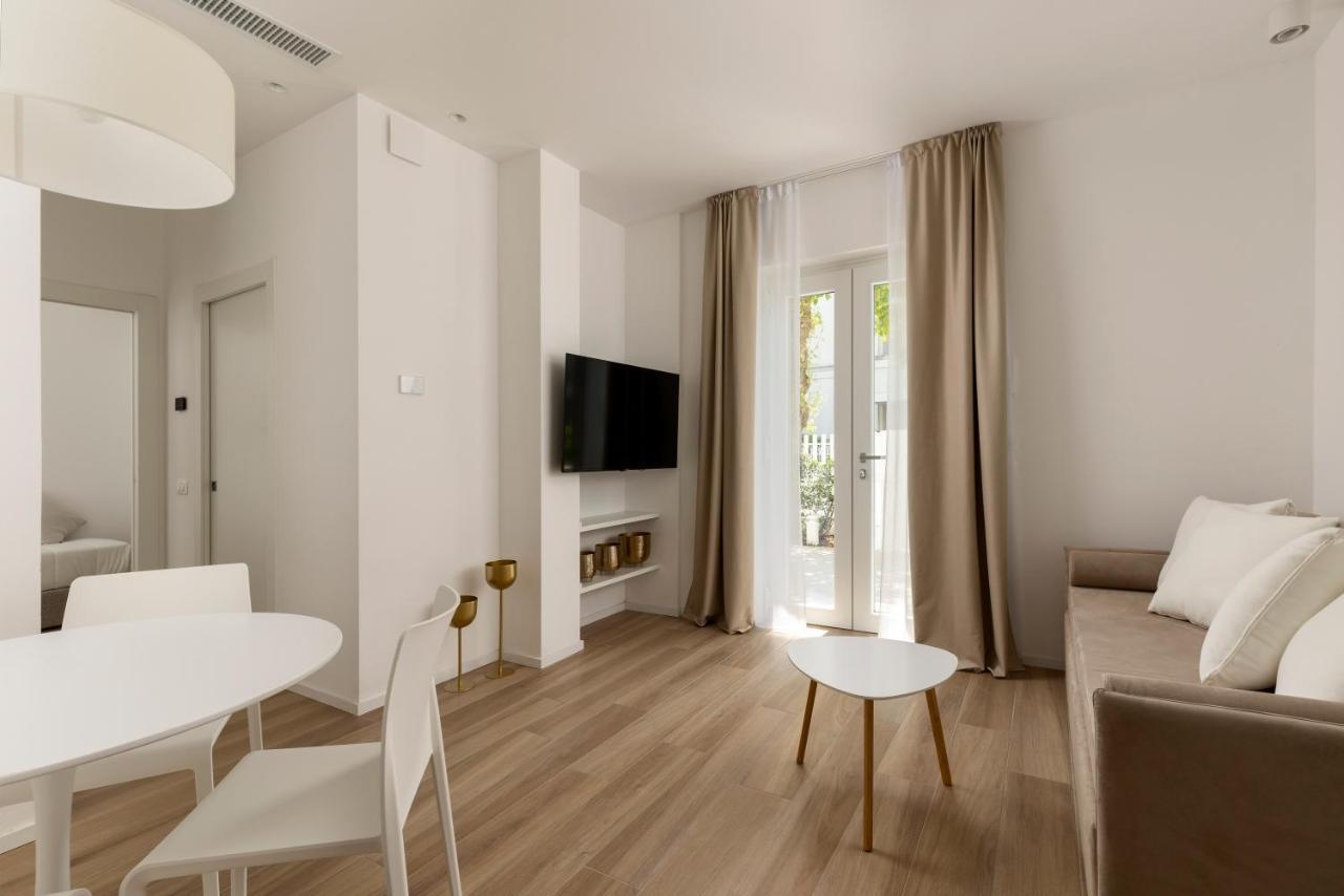 Aparthotel The Palm Riccione Exterior foto