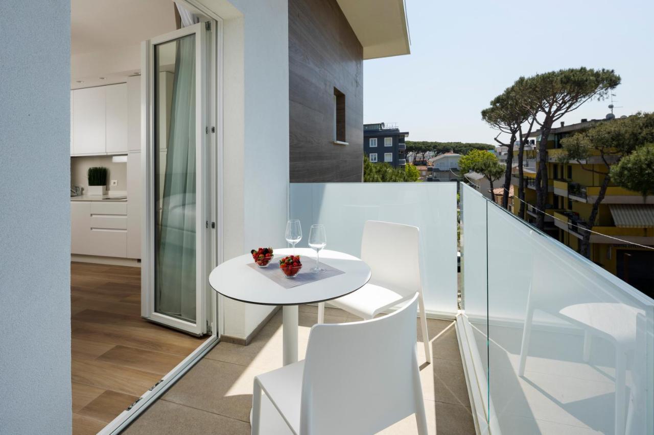 Aparthotel The Palm Riccione Exterior foto